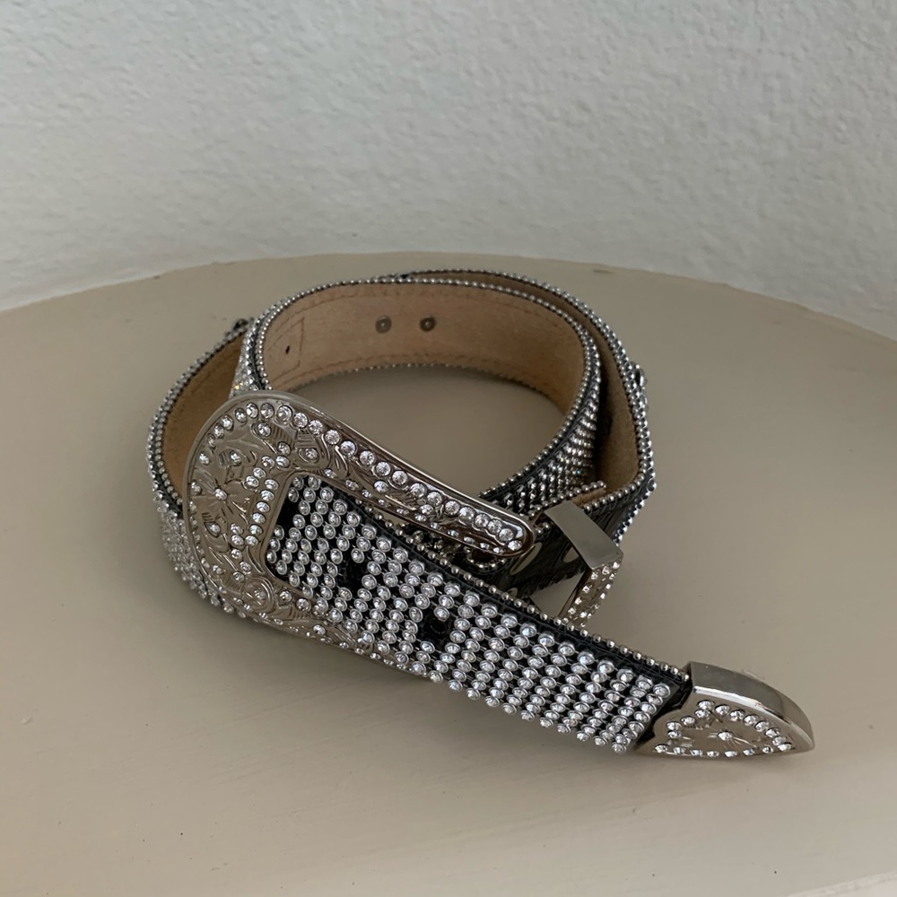 Nocona leather rhinestone belt, medium